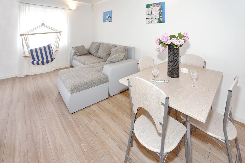 Didovi Dvori Appartement Bibinje Kamer foto