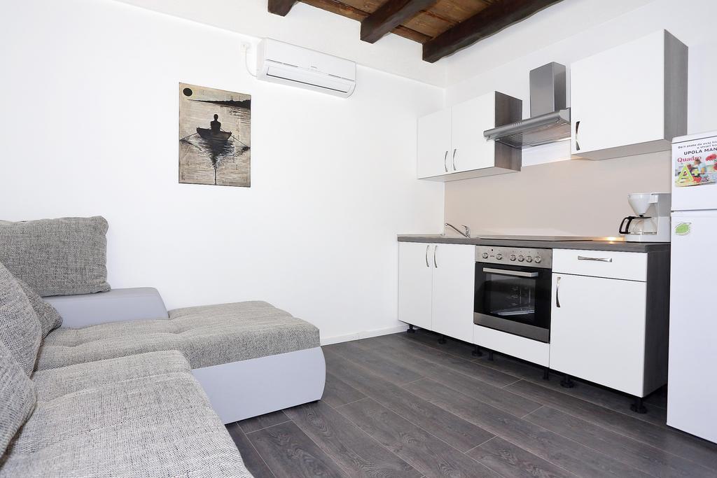 Didovi Dvori Appartement Bibinje Kamer foto