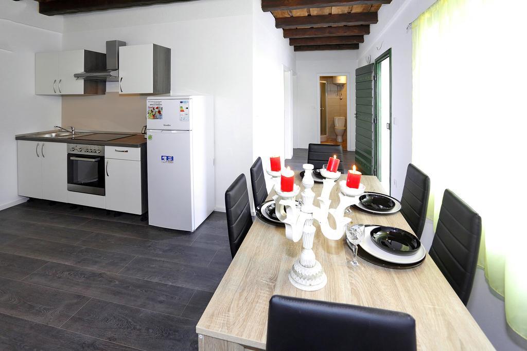 Didovi Dvori Appartement Bibinje Kamer foto